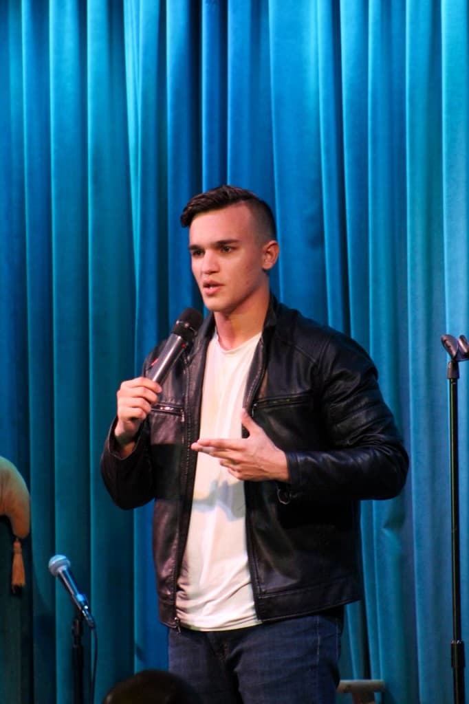 Nate Roscoe performing live (1)